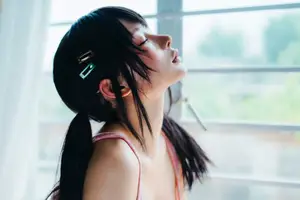 Coser Chunmomo's Dreamy Selfie Moments Part02: Captivating Beauty by the Window - image 8