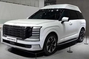 2026 Hyundai Palisade High Roof: The Ultimate Land Private Jet Experience - image 2
