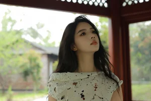 YiTuYu Art Language Vol.6826 Featuring Elaine: A Masterclass in Portrait Photography - image 2