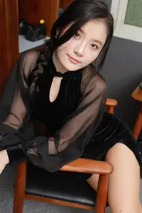 IESS SXJ No.2086: Wan Ping Part02 – Alluring Chinese Model in Elegant Office Setting - image 18