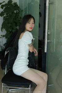IESS Gallery: The Elegant White Jasmine Collection Featuring Artistic Hosiery Photography - image 1