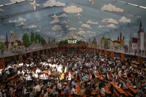 Oktoberfest 2024: A Guide to the World's Largest Beer Festival - image 8