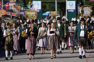 Oktoberfest 2024: A Guide to the World's Largest Beer Festival - image 1