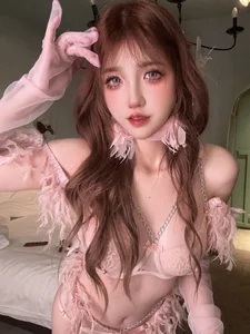 Artistic Angelic Cosplay: A Xun Kaori in the Ethereal Grown Feathers Photo Series – 87P 6V Digital Collection - image 8