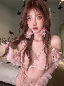 Artistic Angelic Cosplay: A Xun Kaori in the Ethereal Grown Feathers Photo Series – 87P 6V Digital Collection - image 6