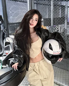 Hot Girl Võ Ngọc Trân Sets the Go Kart Track Ablaze with Her Dynamic and Sporty Style - image 6