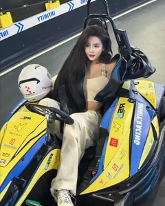 Hot Girl Võ Ngọc Trân Sets the Go Kart Track Ablaze with Her Dynamic and Sporty Style - image 8