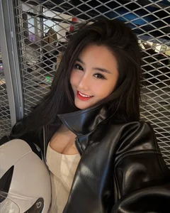 Hot Girl Võ Ngọc Trân Sets the Go Kart Track Ablaze with Her Dynamic and Sporty Style - image 1