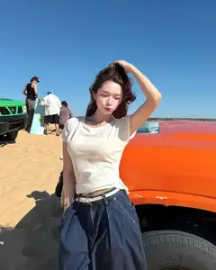 Karty Chang: Dien Bien Hot Girl Shines Bright Amidst Desert Dunes - image 4