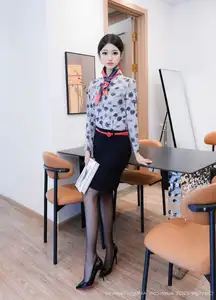 XiuRen No.10579 Liu Li WW: Alluring Secretary with Long Legs and Black Stockings in Office - image 7