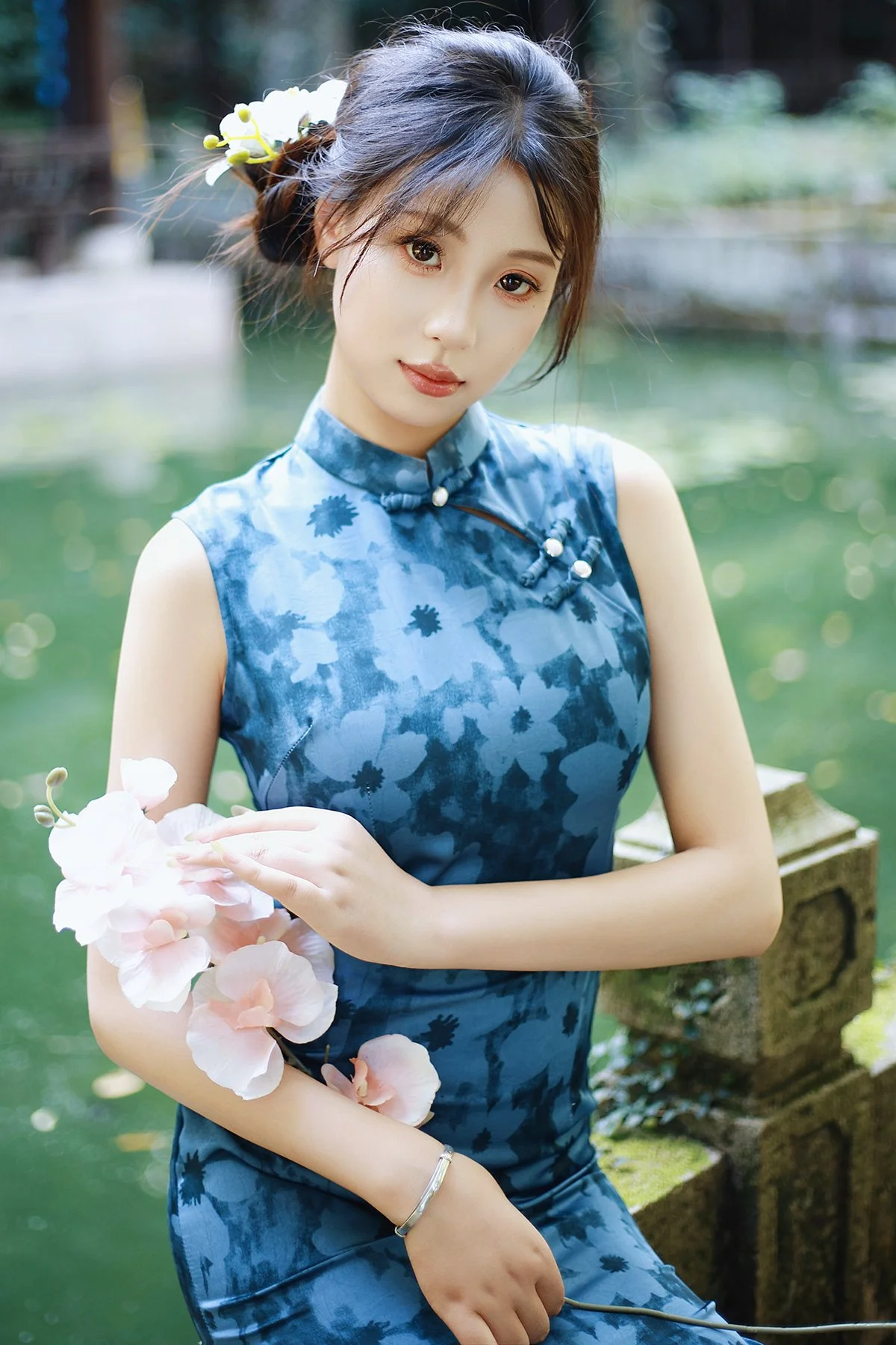 Comprehensive Portrait Series: YiTuYu Art Language Vol.10337 with Model Xiao U