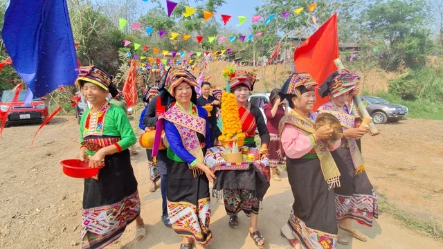 Discover the Vibrant Bun Huot Nam Water Festival of the Lao People in Dien Bien