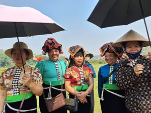 Discover the Vibrant Bun Huot Nam Water Festival of the Lao People in Dien Bien - image 1