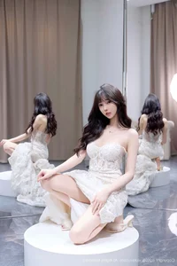 Sophisticated Allure: A Cinematic Visual Journey Into Yueer Yueer’s Timeless Elegance - image 6