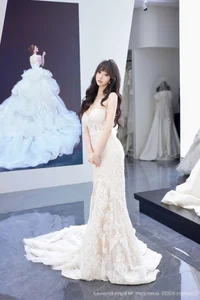 Sophisticated Allure: A Cinematic Visual Journey Into Yueer Yueer’s Timeless Elegance - image 25
