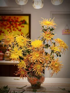 Master the Art of Ancient Chrysanthemums: Stunning Floral Tips for a Long-Lasting Lunar New Year - image 3