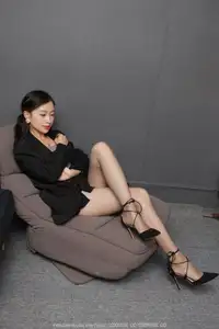 Discover Xiao Jie's Elegant Charm: Chinese Model IESS SXJ No.2087 Part01 Fashion Collection - image 17