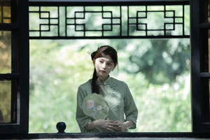 Elegant Modern Cheongsam Fashion by Qu Qi: YiTuYu Art Language Vol.9352 - A Stunning Collection of Fresh Qipao Style and Artistic Photography - image 6