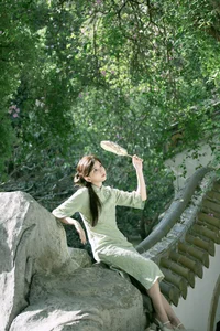 Elegant Modern Cheongsam Fashion by Qu Qi: YiTuYu Art Language Vol.9352 - A Stunning Collection of Fresh Qipao Style and Artistic Photography - image 9