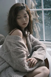 Exploring the Visual Narrative of Yy in YiTuYu Art Language Vol.4516: Elegance and Style - image 1