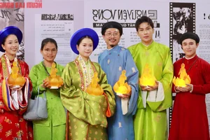 Vietnamese Celebrities and Beauty Queens Join Sacred Vesak Procession and Buddha’s Birthday Celebration - image 4