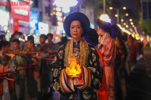 Vietnamese Celebrities and Beauty Queens Join Sacred Vesak Procession and Buddha’s Birthday Celebration - image 5