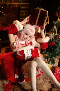 Coser Sonico Christmas: Sweet & Alluring Santa Bunny Beside Sparkling Tree - image 17