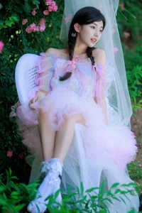 YiTuYu Art Language Vol.4649 Pei Tong Xue Artistic Gallery - image 1