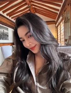 Influencer Vu Combines Luxury and Innovation with Her New Tesla Electric Vehicle - image 5