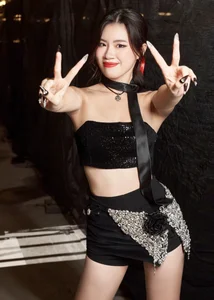Evolution of Pháo’s Style: From Glamorous Roots to Bold and Edgy Streetwear - image 7