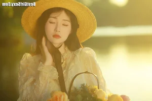 Artistic Portrait Series: YiTuYu Art Language Vol.4053 Featuring Liu Liu Yang Liu Liu - image 5