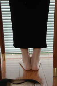 IESS Black Long Straight Hair: Featuring the Beautiful Xiao Bao - image 32