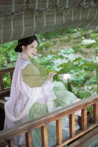 Shen Shi Si Debuts in YiTuYu Art Language Vol.7380 Gallery - image 0