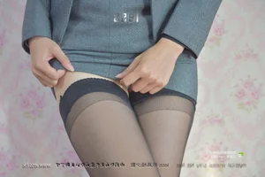 Elegant Office Style: IESS Sixiangjia 006 Featuring Model Qiuqiu in Classic Black Silk and Garter Sets - image 72