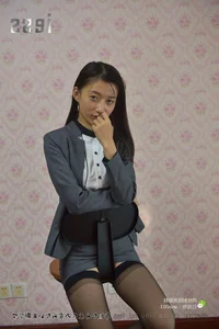 Elegant Office Style: IESS Sixiangjia 006 Featuring Model Qiuqiu in Classic Black Silk and Garter Sets - image 77