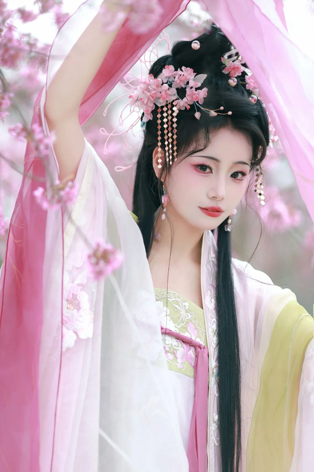 Artistic Portrait Photography: YiTuYu Art Language Vol.6626 Featuring Qian Yue