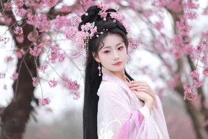 Artistic Portrait Photography: YiTuYu Art Language Vol.6626 Featuring Qian Yue - image 3
