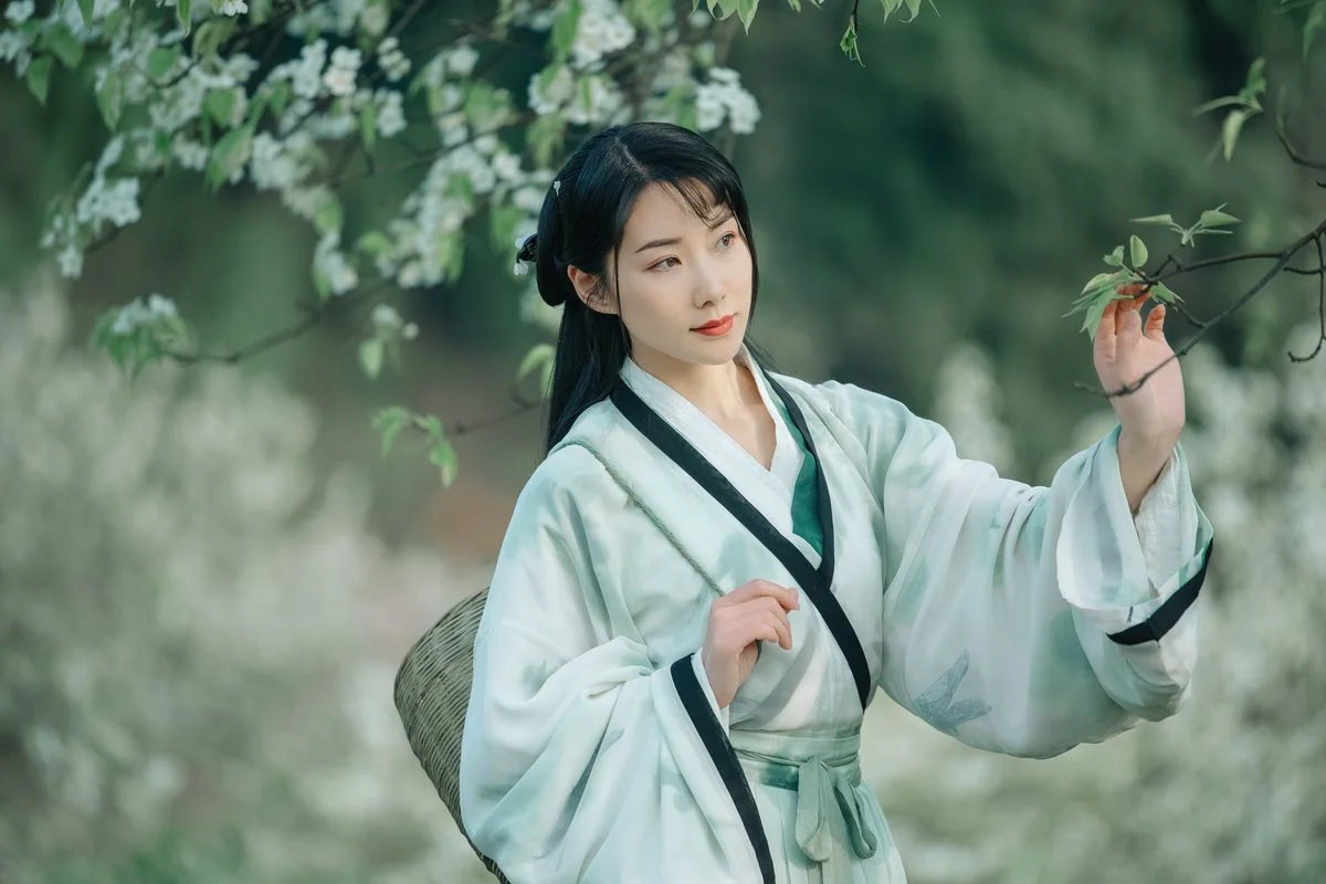 YiTuYu Art Language Vol.4667: Mu Jing Shu in a Masterpiece of Light