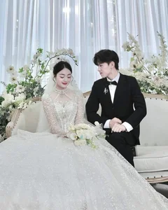 The Viral Beauty of the 22-Year-Old Nung Bride - image 4