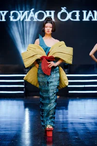 Innovative Student Fashion: A Visual Feast from the Hanoi University of Architecture Design Showcase - image 20