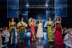 Innovative Student Fashion: A Visual Feast from the Hanoi University of Architecture Design Showcase - image 16