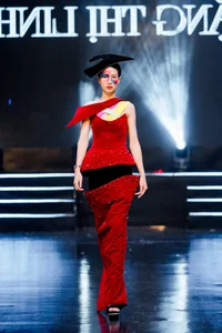 Innovative Student Fashion: A Visual Feast from the Hanoi University of Architecture Design Showcase - image 26