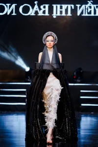 Innovative Student Fashion: A Visual Feast from the Hanoi University of Architecture Design Showcase - image 13
