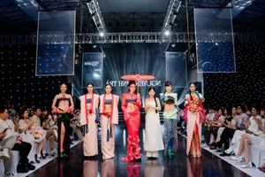 Innovative Student Fashion: A Visual Feast from the Hanoi University of Architecture Design Showcase - image 25