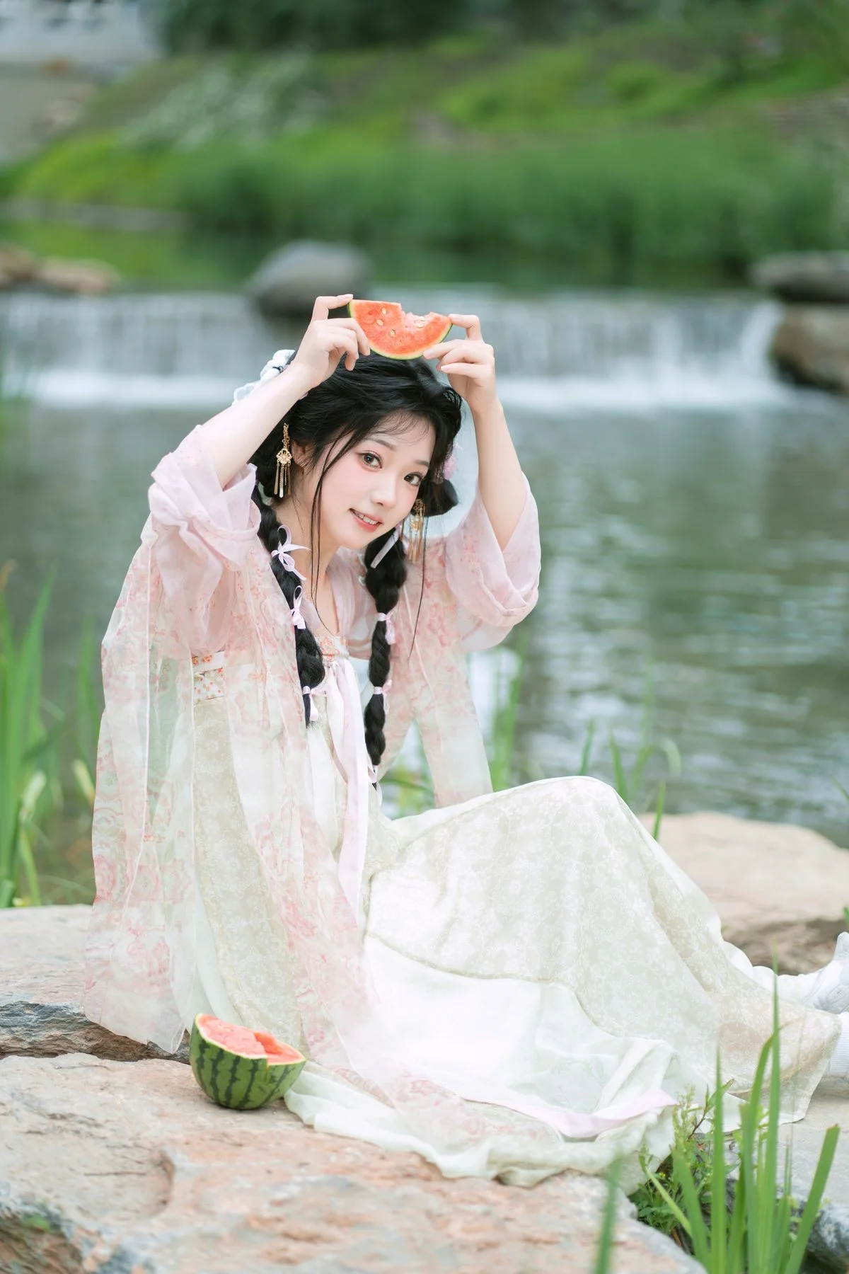 Artistic Portraiture: YiTuYu Art Language Vol.4931 Featuring Lin You Chi