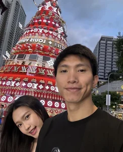 Stunning Vietnamese WAGs Celebrate Christmas: A Glimpse into Their Festive Holiday Style and Glamorous Decorations - image 2