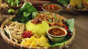 Da Nang Food Tour: Exploring the Rich Flavors of Central Vietnam - image 3