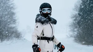 Chi Pu's Winter Travel Fashion Guide - VnExpress Entertainment - image 1