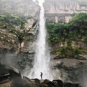 Hang Te Cho Waterfall: A Majestic Hidden Paradise for Adventure Seekers - image 9