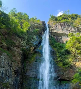 Hang Te Cho Waterfall: A Majestic Hidden Paradise for Adventure Seekers - image 5